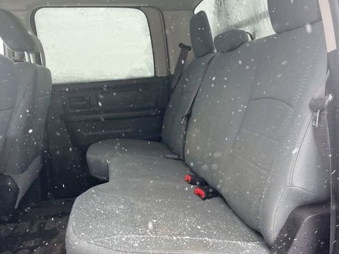 Used 2018 RAM 2500 Tradesman w/ Chrome Appearance Group image 12