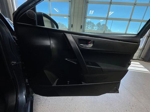Used 2019 Toyota Corolla LE FWD image 24