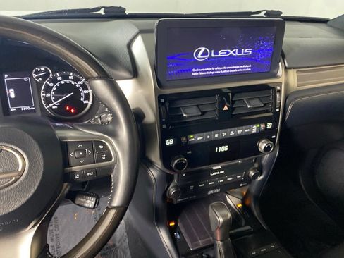 Used 2023 Lexus GX 460 Premium w/ Accessory Package AWD/4WD image 17