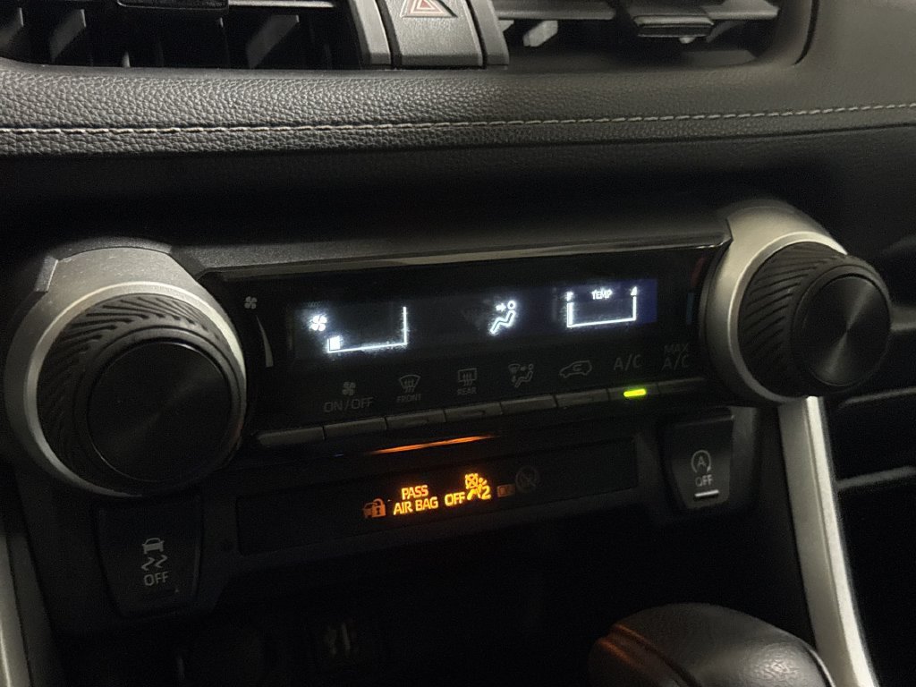Used 2024 Toyota RAV4 LE FWD image 16