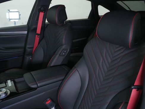 Used 2025 Genesis G80 3.5T Sport image 23