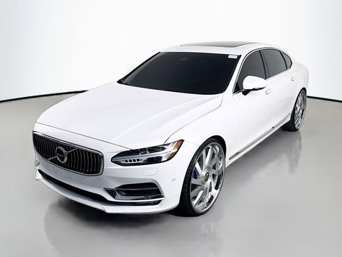 Used 2018 Volvo S90 T6 Inscription w/ Luxury Package image 4
