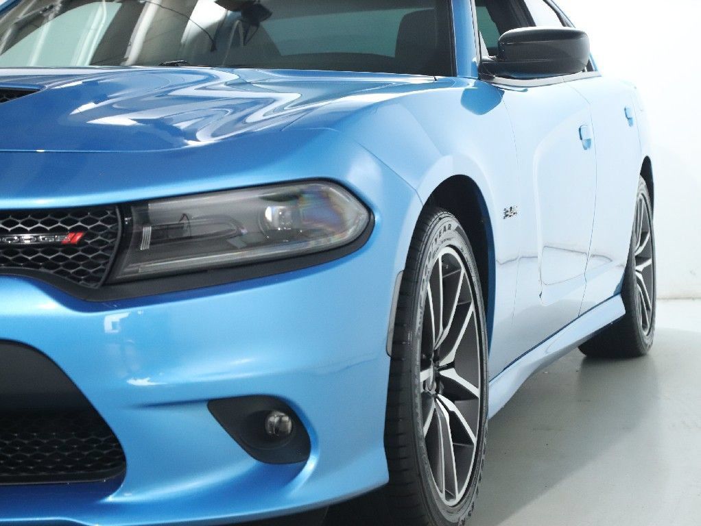 Used 2023 Dodge Charger R/T w/ Plus Group RWD image 4
