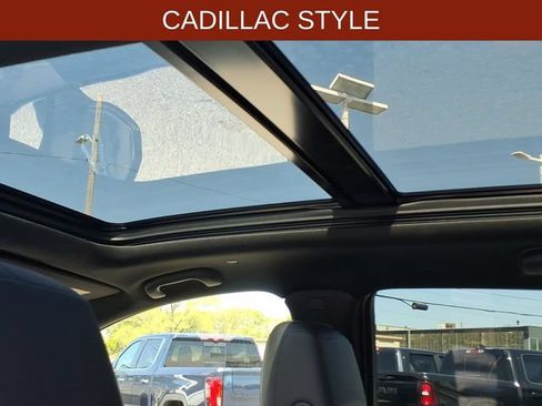 Used 2022 Cadillac XT5 Premium Luxury FWD image 14