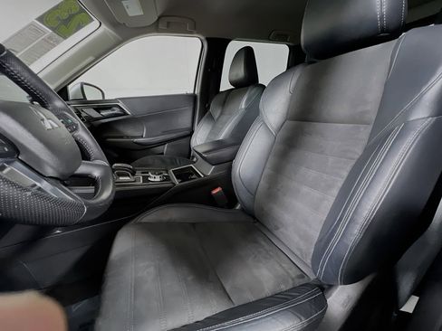 Used 2023 Mitsubishi Outlander ES image 15