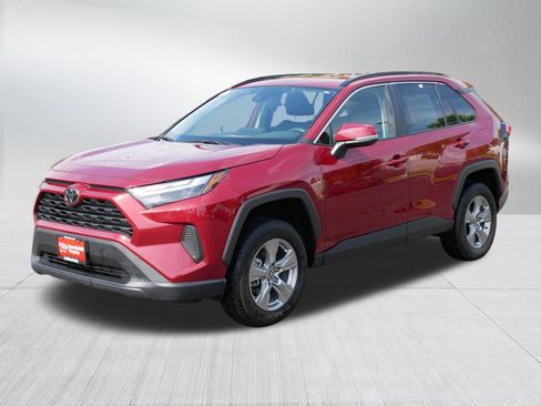 Certified 2025 Toyota RAV4 XLE AWD/4WD image 3