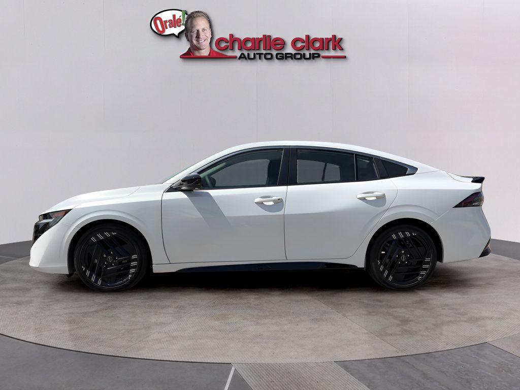 Used 2026 Nissan Sentra SR w/ Floor Mat Package FWD image 2