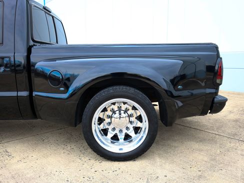 Used 2003 Ford F350 XLT image 20