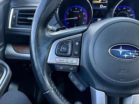 Used 2016 Subaru Outback 2.5i Limited AWD/4WD image 11