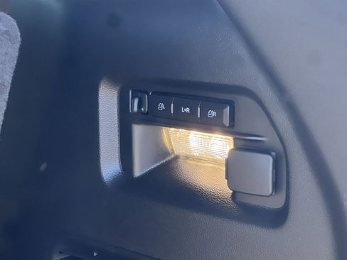 Certified 2024 Ford Explorer Limited w/ Equipment Group 301A image 28