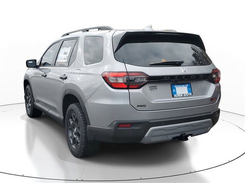 New 2025 Honda Pilot TrailSport image 4