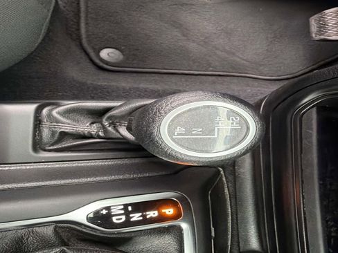 Used 2021 Jeep Wrangler Unlimited Sport image 35