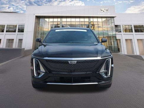 Certified 2024 Cadillac Lyriq Luxury RWD image 2