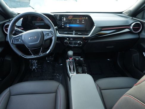 Used 2025 Chevrolet Trax RS w/ Sunroof Package image 26