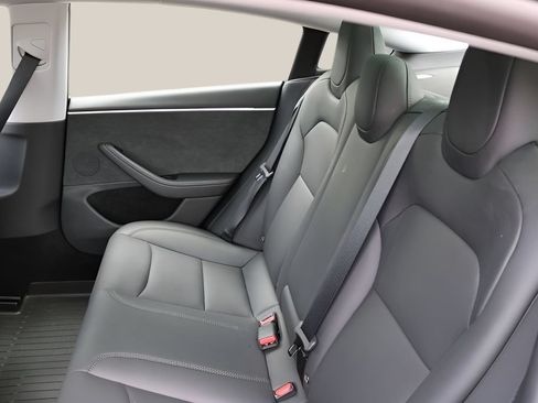 Used 2025 Tesla Model 3 Long Range AWD/4WD image 16