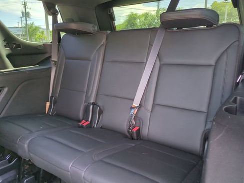 Used 2022 Chevrolet Tahoe High Country AWD/4WD image 16