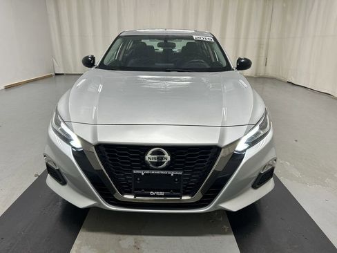 Used 2019 Nissan Altima 2.5 SR w/ SR Premium Package image 3