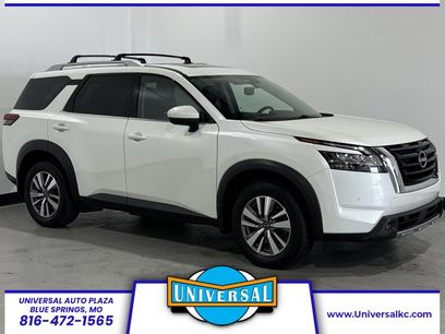 Used 2022 Nissan Pathfinder SL
