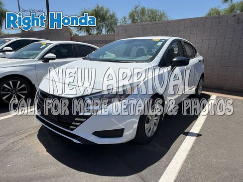 Used 2025 Nissan Versa S w/ Trunk Package FWD image 1