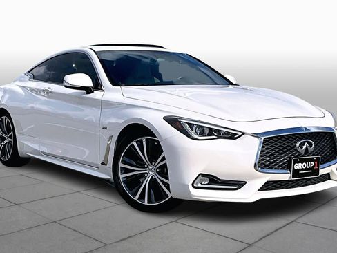 Used 2018 INFINITI Q60 3.0t Luxe w/ Sensory Package 3.0T Luxe image 2