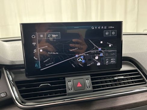 Used 2023 Audi Q5 e Premium Plus w/ Premium Plus Package image 16