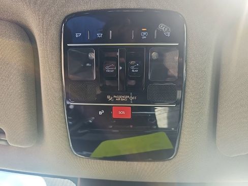 Used 2025 Hyundai Santa Fe Limited AWD/4WD image 25