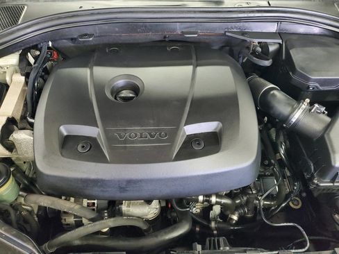 Used 2017 Volvo XC60 T5 Inscription image 4