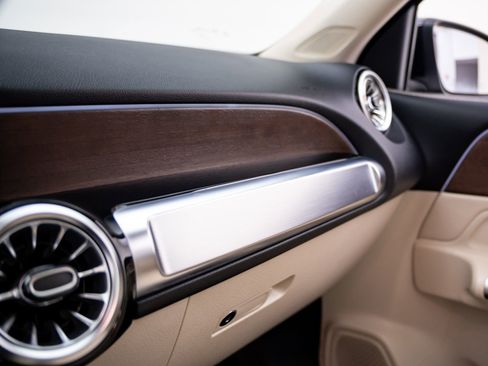 Used 2023 Mercedes-Benz GLB 250 4MATIC image 31