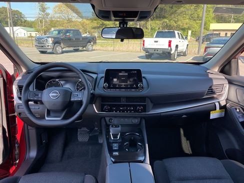 New 2026 Nissan Rogue SV FWD image 6