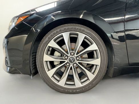 Used 2023 Nissan Maxima Platinum w/ Sport Mat Group FWD image 34
