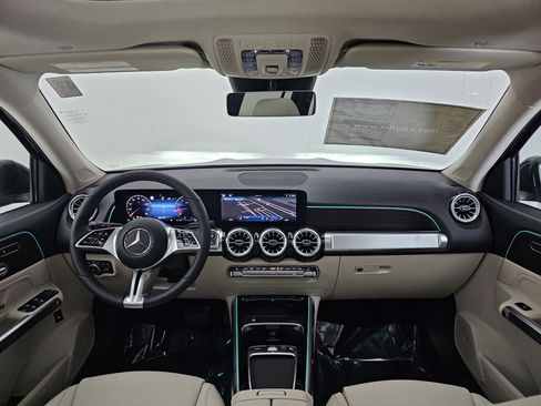 New 2026 Mercedes-Benz GLB 250 4MATIC image 32