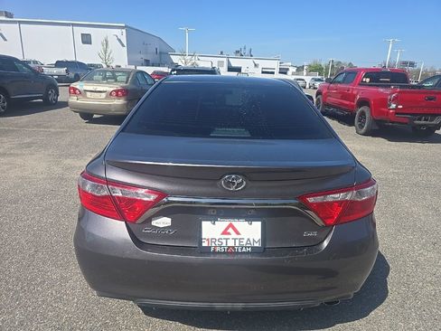 Used 2017 Toyota Camry SE image 6