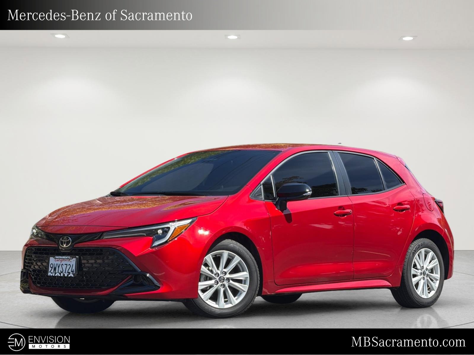 Used 2026 Toyota Corolla SE FWD image 1