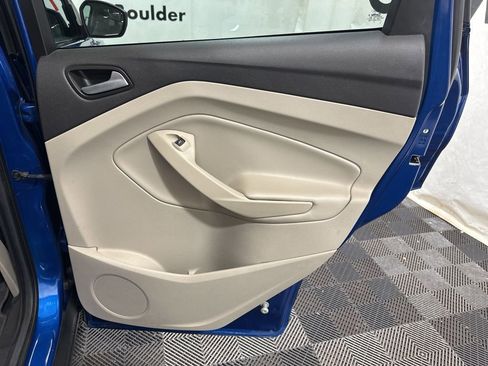 Used 2017 Ford Escape SE image 14