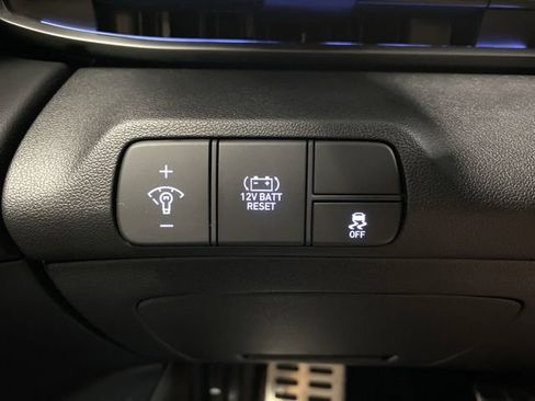 New 2025 Hyundai Elantra SEL image 24