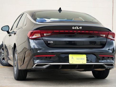Used 2023 Kia K5 LXS FWD image 5