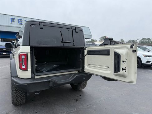 New 2025 Ford Bronco Badlands image 18