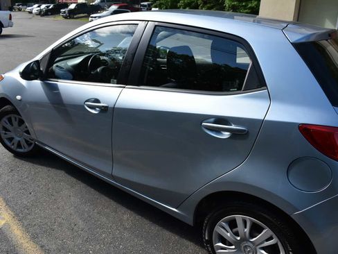 Used 2013 MAZDA MAZDA2 Sport FWD image 48