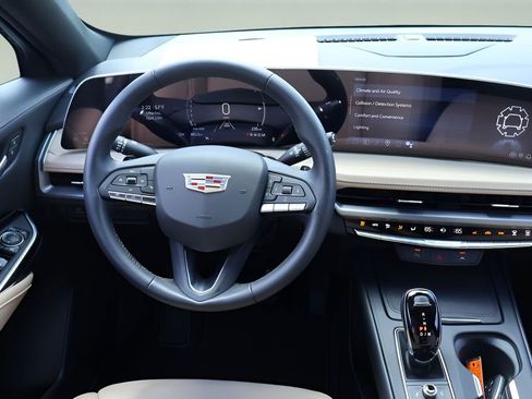 Certified 2024 Cadillac XT4 Premium Luxury image 17