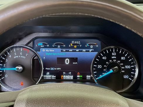 Used 2019 Ford Expedition Limited w/ Equipment Group 302A AWD/4WD image 16