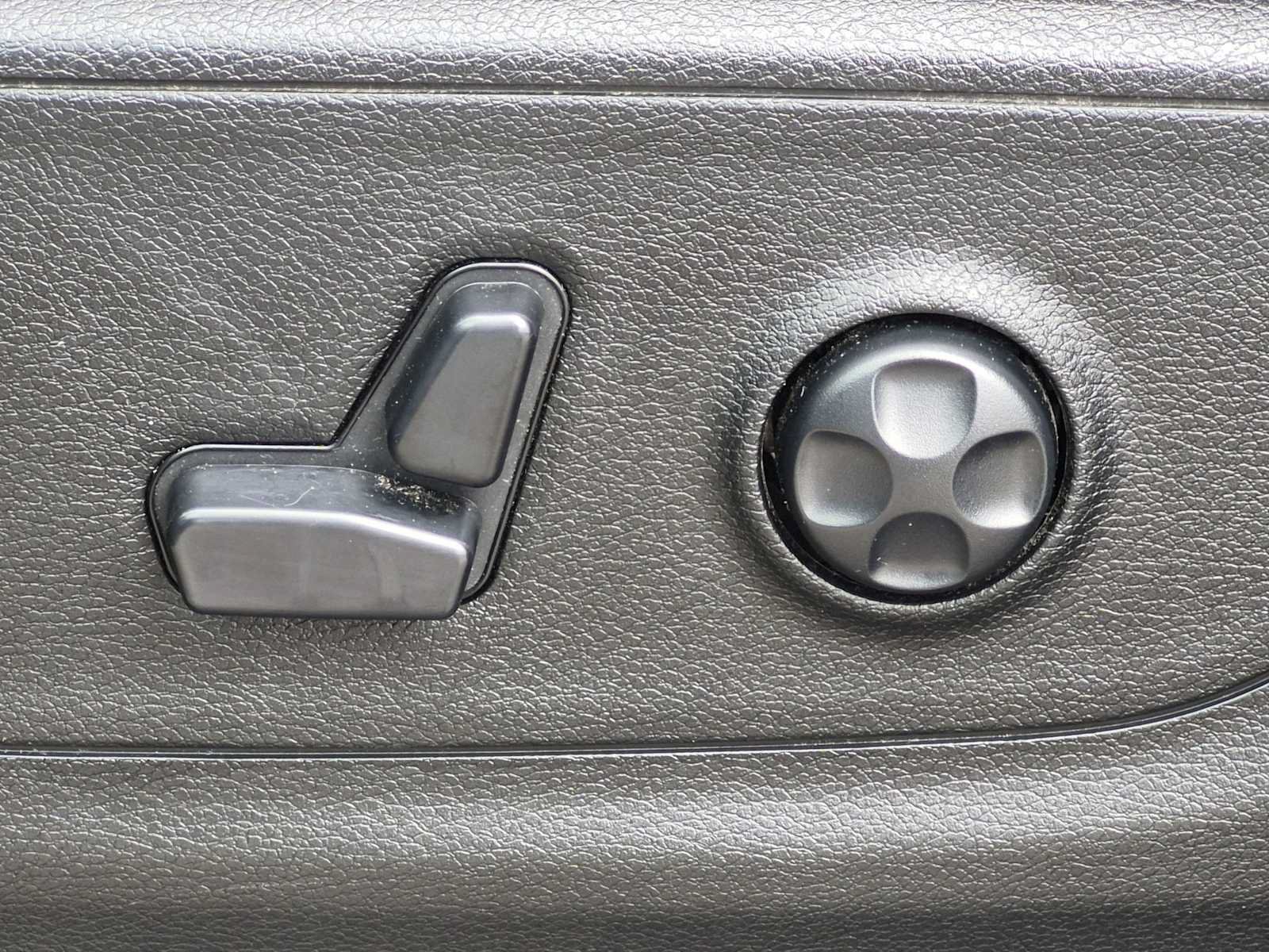 Used 2020 RAM 1500 Big Horn AWD/4WD image 17