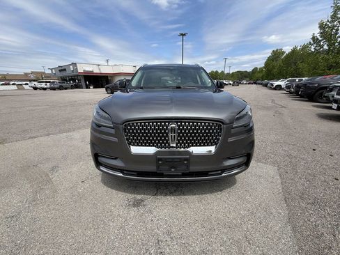 Used 2023 Lincoln Aviator AWD w/ Premium Package image 28
