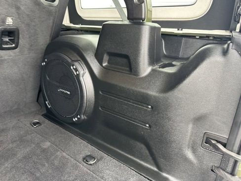 Used 2021 Jeep Wrangler Unlimited Sahara AWD/4WD image 15