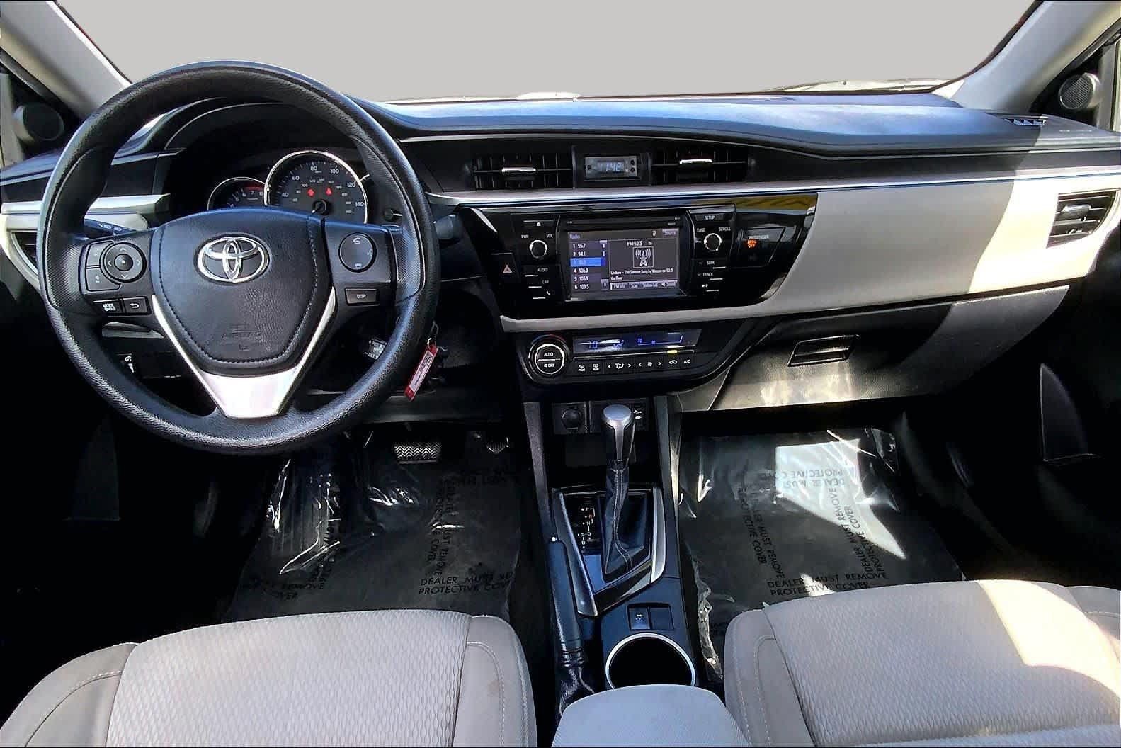 Used 2016 Toyota Corolla LE FWD image 12