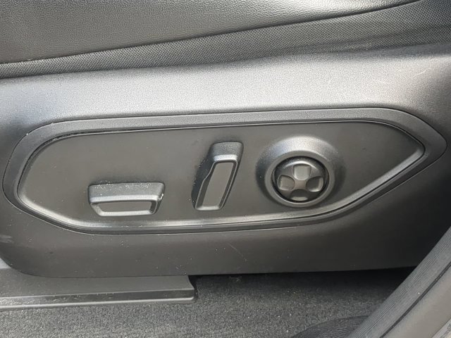 Used 2024 Jeep Grand Cherokee Limited AWD/4WD image 23