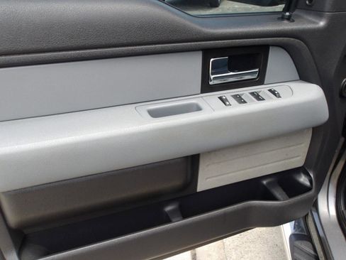 Used 2013 Ford F150 XLT w/ Luxury Equipment Group RWD image 18