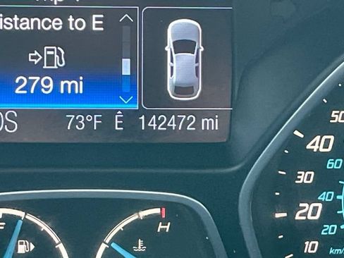 Used 2012 Ford Focus Titanium FWD image 11