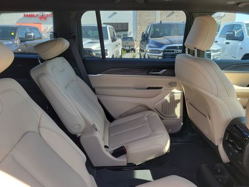 New 2026 Jeep Grand Cherokee L Limited AWD/4WD image 30
