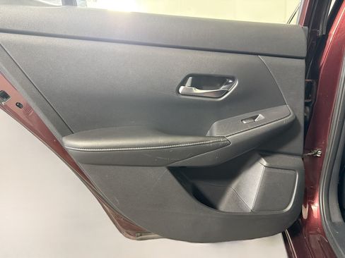 Used 2022 Nissan Sentra SV FWD image 26