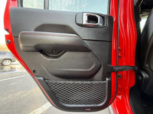 Used 2023 Jeep Wrangler Unlimited Rubicon w/ LED Lighting Group image 27